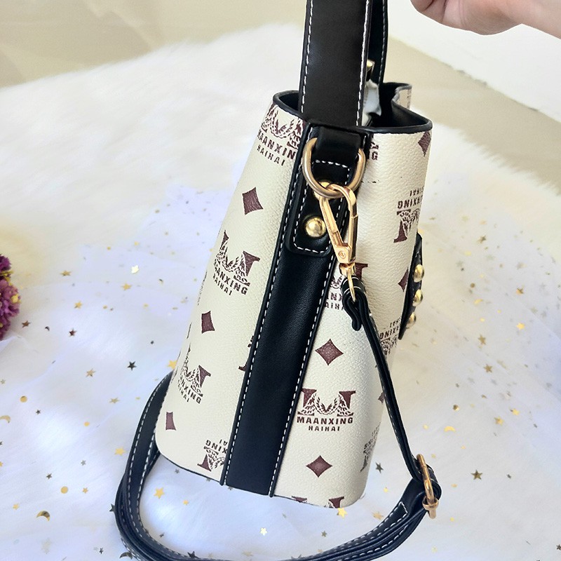 tas wanita cewek selempang handbag bahan kulit sintetis  tas lucu  murah surabaya