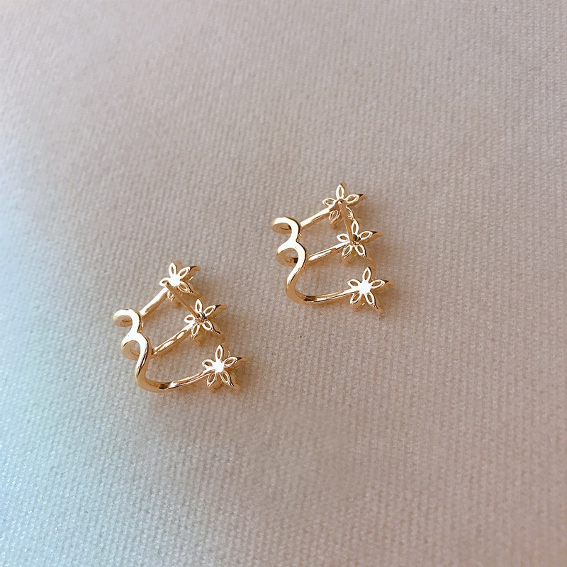Anting Klip Desain Bunga Kecil Aksen Zirkon Untuk Wanita