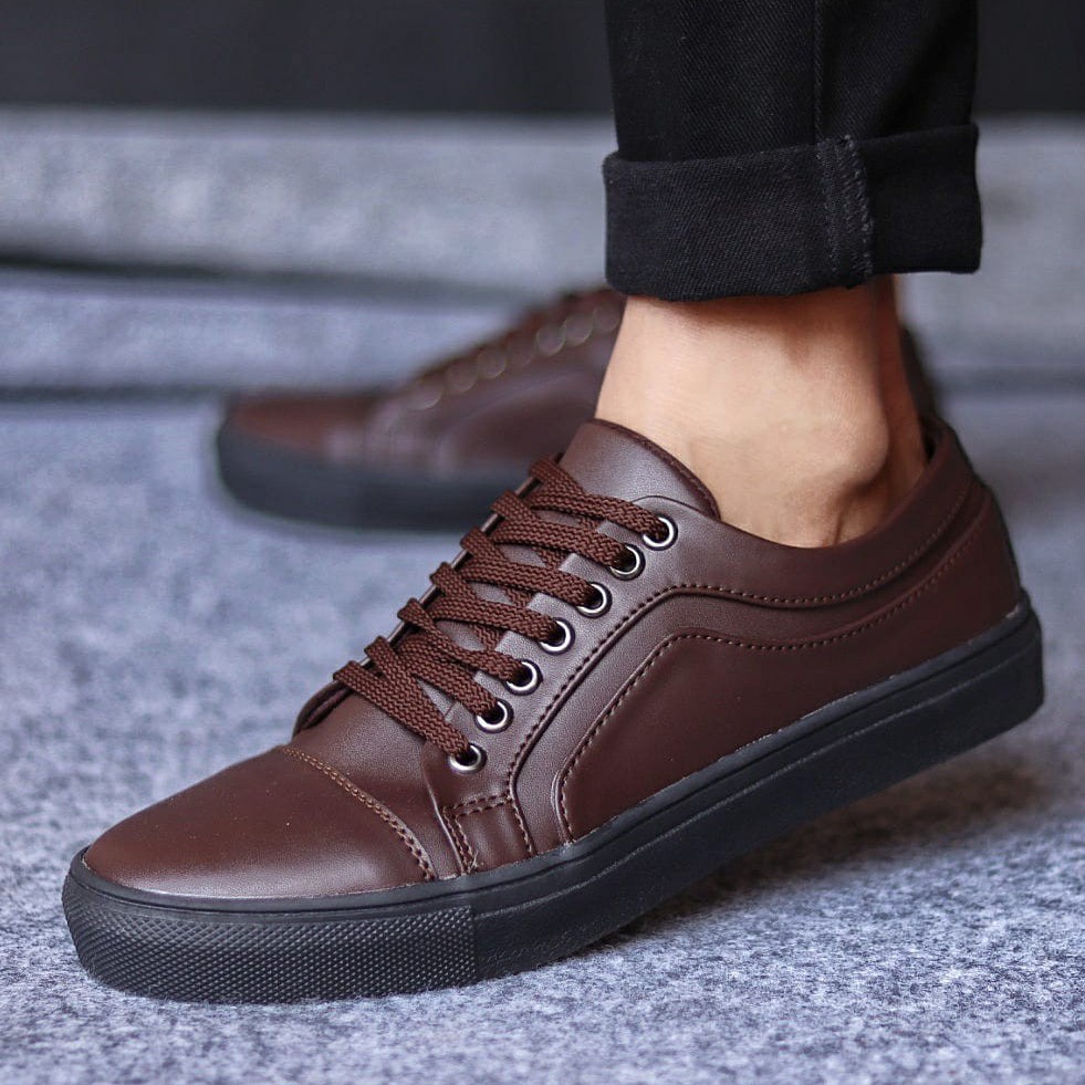 MOLK Sepatu Putih Casual Sneakers Kasual Polos Ori Pria Cowok Footwear