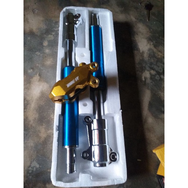 1set shock depan model RCY upside down plus kaliper ex KONTES 4P tinggal buat breket saja ke bengkel