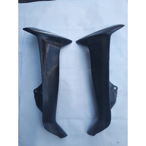 Cover Tebeng Depan Sayap Luar Yamaha Fizr Original