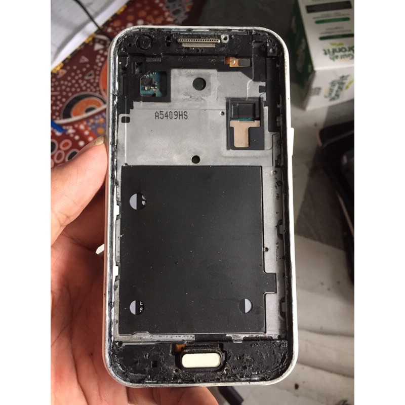 J1 2015 minus lcd aja