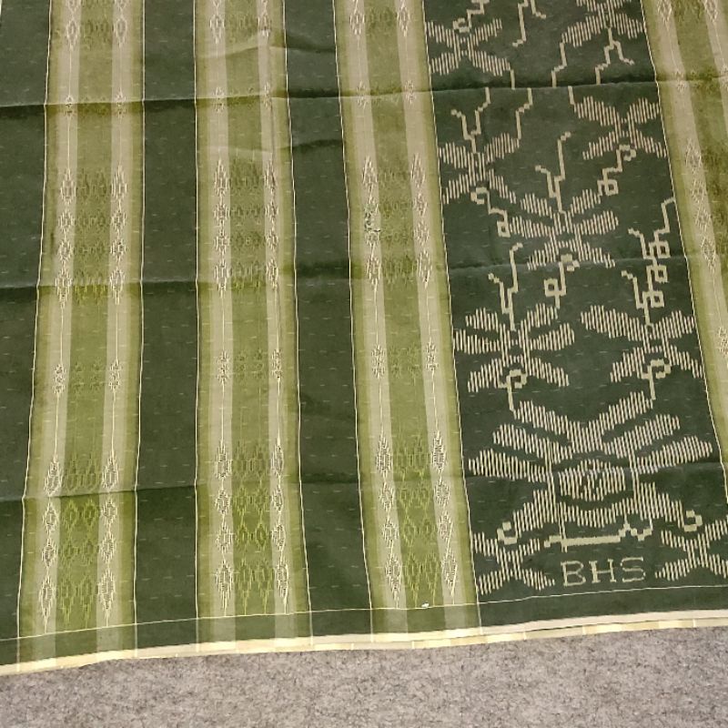 🆂🅾🅻🅳 🅾🆄🆃 Sarung bhs asli ori sutera bukan mesres full sutera 210 bhs second seken be kas