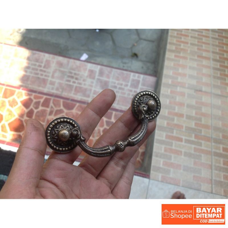 Handle tarikan laci kuningan antik arsip motif ukir - panjang 9 cm Termurah