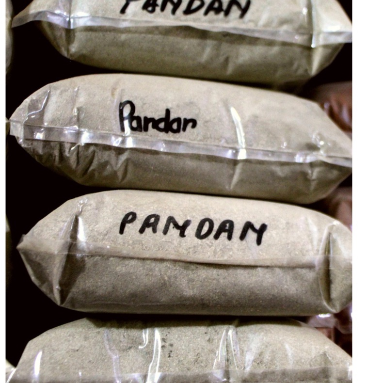 

250 GRAM BUBUK DAUN PANDAN / PANDANUS AMARLIFOLIUS TERMURAH
