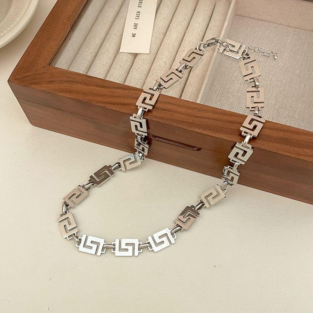 [Elegan] Kalung Rantai Pria Trendi Keren Punk Street Bahan Titanium Steel Untuk Wanita Klavikula Choker