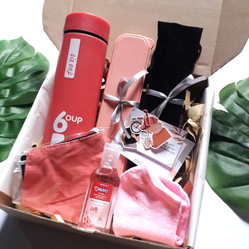 

GIFT BOX NEW NORMAL SERIES/HAMPERS NEW NORMAL/KADO WEDDING/KADO ULANG TAHUN WANITA/KADO SEMPRO/KADO SIDANG/HAMPERS MURAH/HAMPERS LUCU/BISA COD/READY STOCK