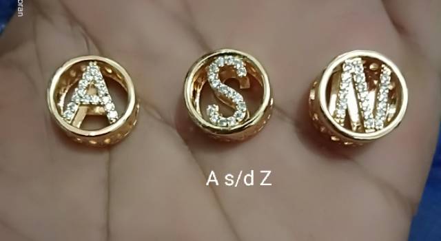 Liontin huruf xuping lapis emas dgn mata zircon minimal beli 2 PC yah