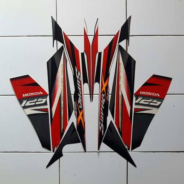 sticker striping body lis motor supra x 125d 2011 merah