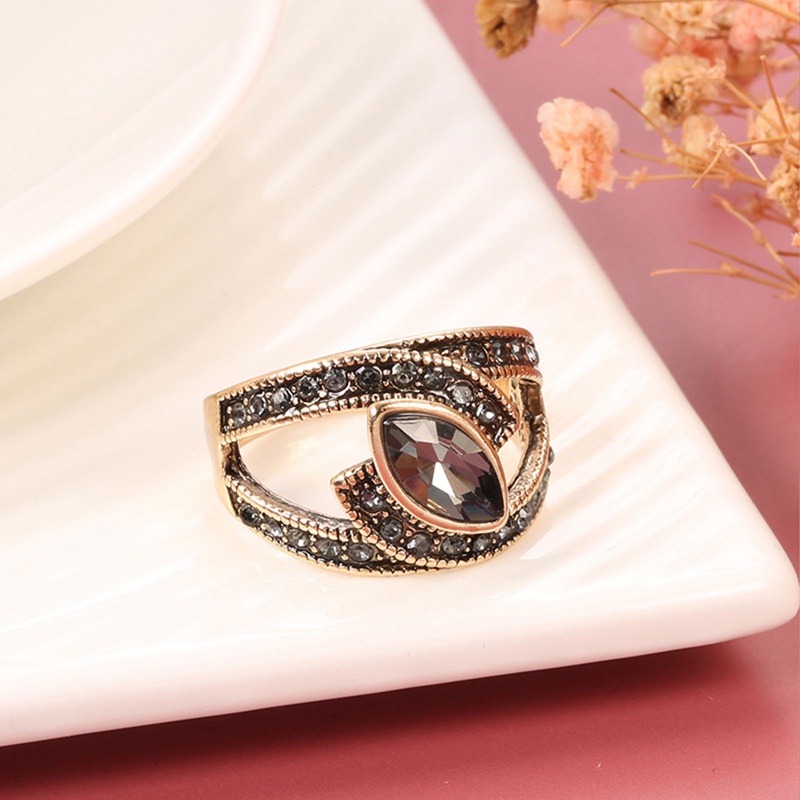 Perhiasan Cincin Nikah Bronze Hitam Hias Batu Bulan Ukuran 7-10 Untuk Wanita