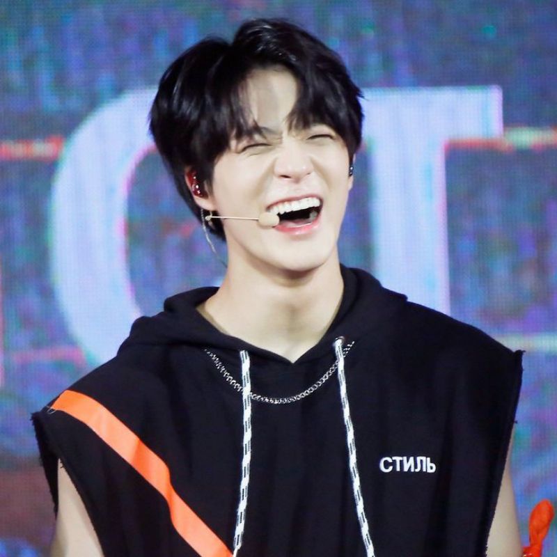 

Senyuman Jeno