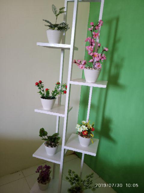 Rak Sudut Dekorasi Rumah