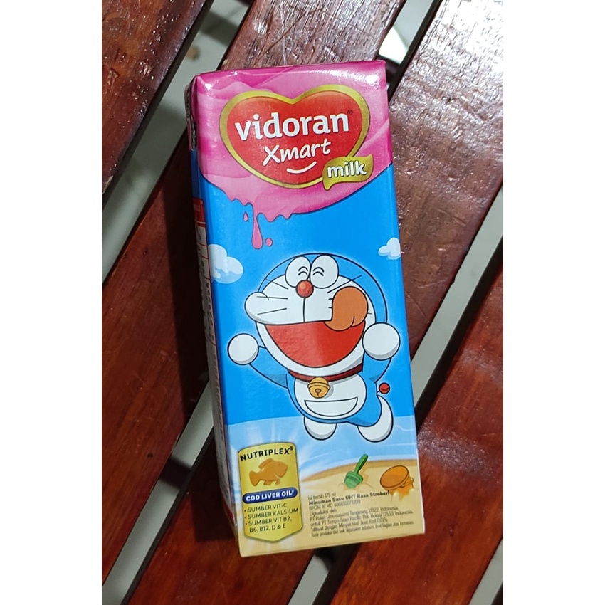 Vidoran Xmart Milk UHT 175 ML / Cokelat / Strawberry / Mengandung COD LIVER OIL / Multivitamin