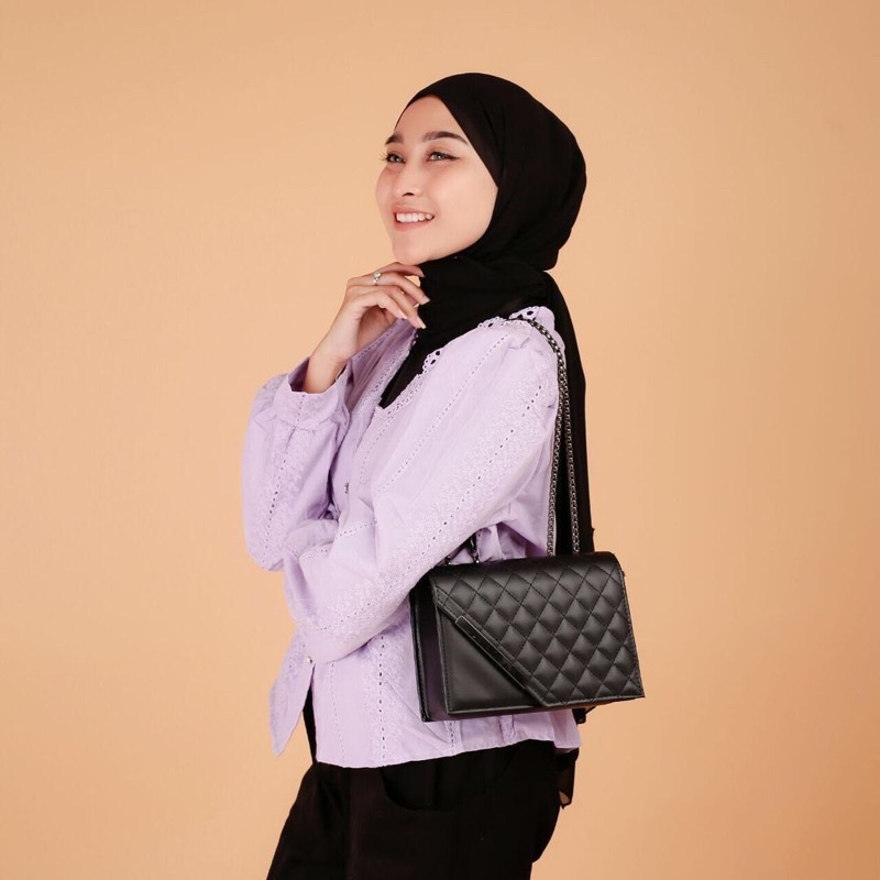 Tas Selempang AVOLY Sling Bag Aksesory Hitam Black Nickel Haruka Pair Bag