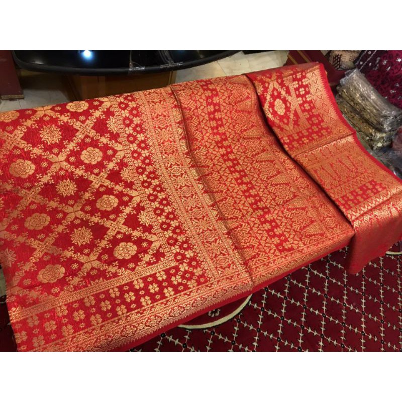 Songket mesin ATBM. MOTIF LEPUS  Benang emas .  Bahan katun semi sutra. warna merah
