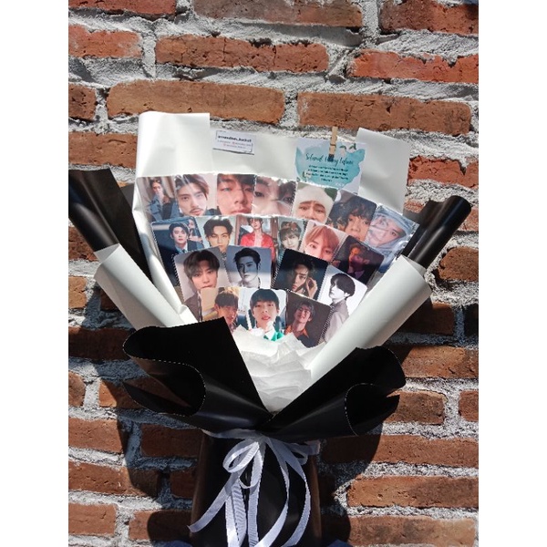 

Buket Photocard K-pop/Non K-Pop (Besar)