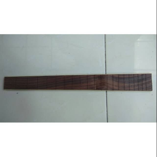 Bahan fretboard gitar + binding