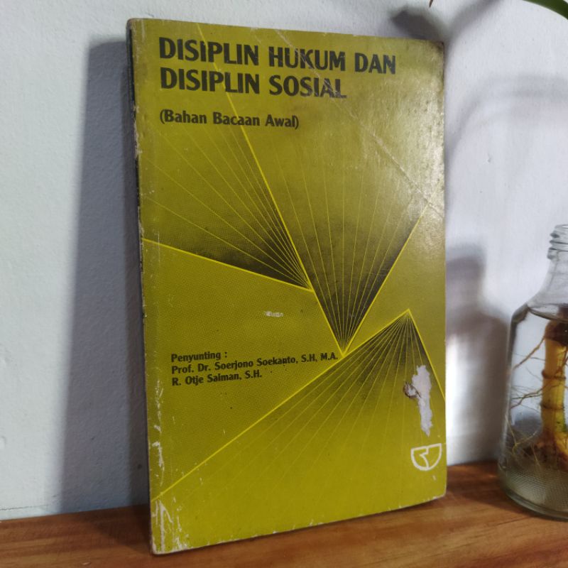 DISIPLIN HUKUM DAN DISIPLIN SOSIAL