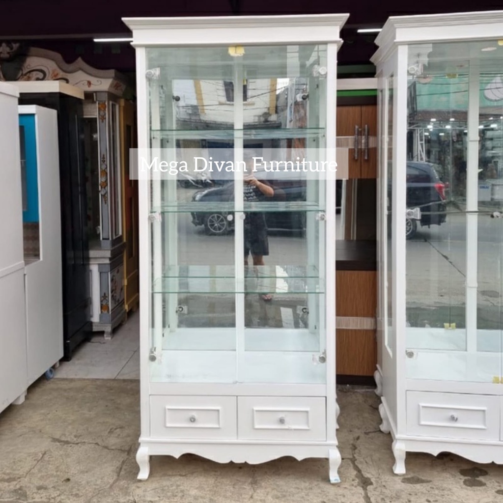 Lemari Pajangan Kristal 2 Pintu Kaca