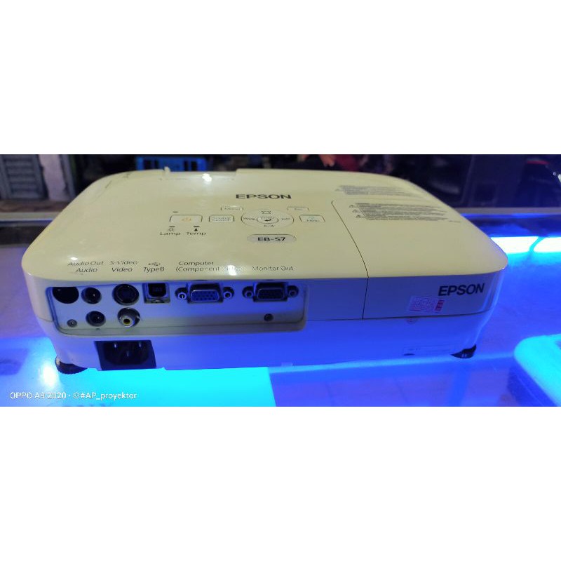 Proyektor EPSON EB S9 - X9.