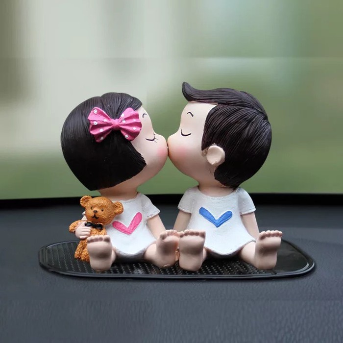 MINIATUR PAJANGAN MOBIL BONEKA 0731