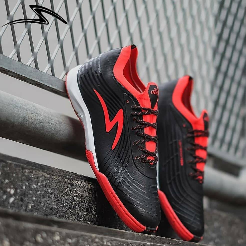 specs accelator lightspeed 2 black red in sepatu futsal original
