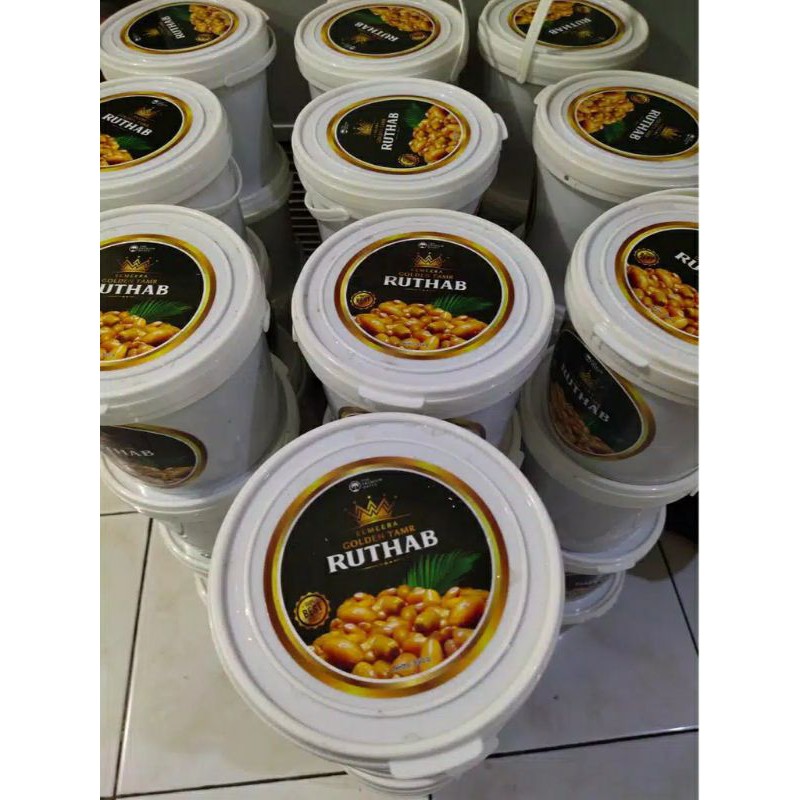 

Kurma Ruthab Golden Tamr 850gram Ember / Kurma Ruthob Ember 850gr