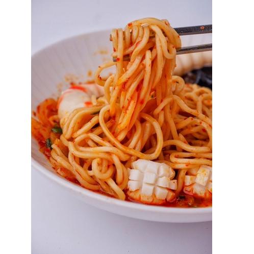 

Eonnie Kitchen - Jjampong mie seafood pedas ||M9MDT Produk.pilihan