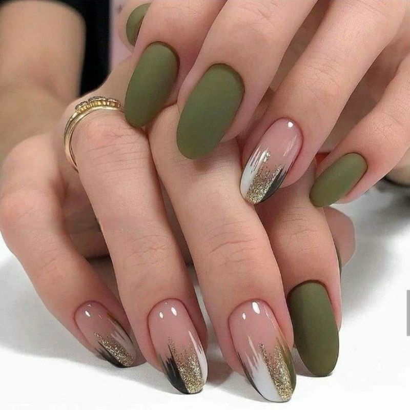 Jual FAKE NAILS WARNA GREEN BRUSH COLOUR HIJAU TUA MATTE TERBARU