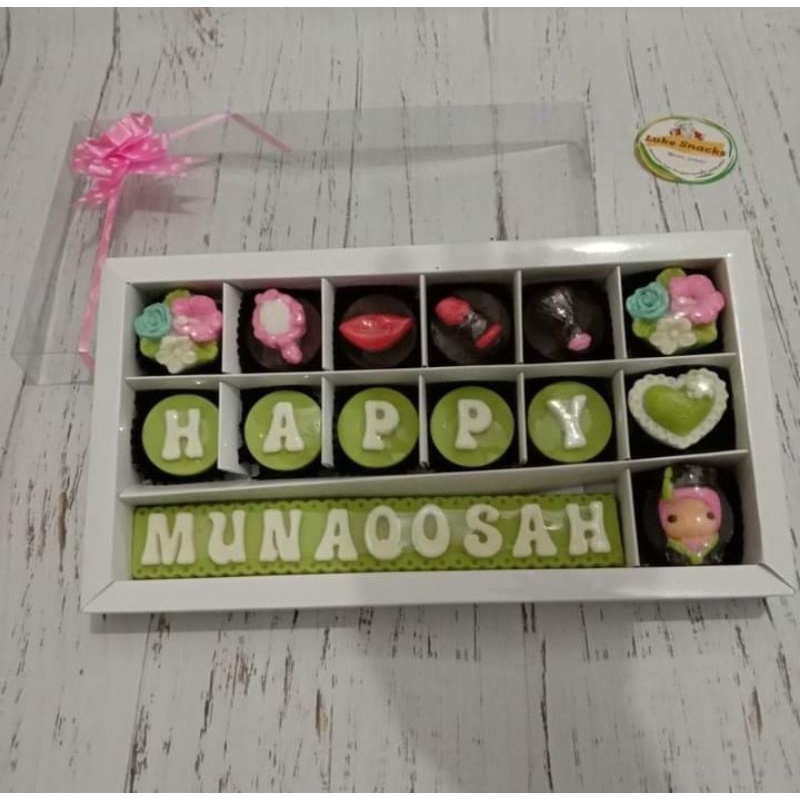 

Coklat Ucapan custom 18 sekat