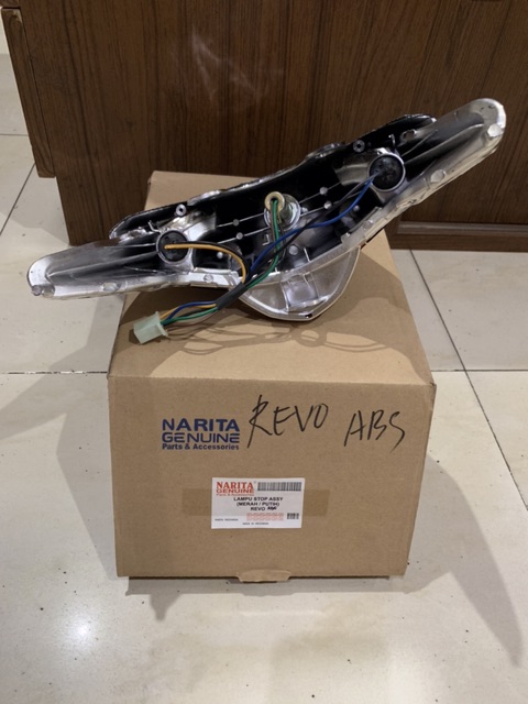 Narita - Lampu Stop Belakang Assy Revo Absolute / Revo Fit Karbu