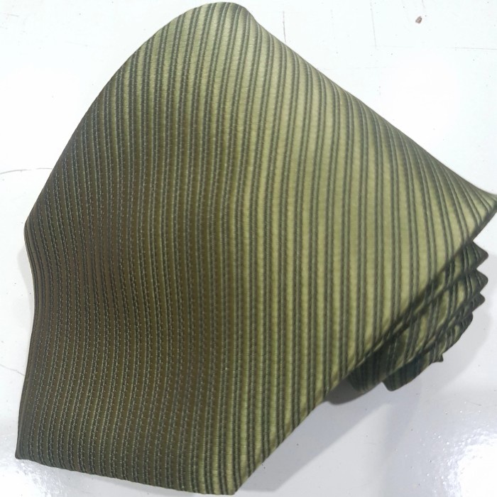 Dasi Salur Big - Hijau Lumut