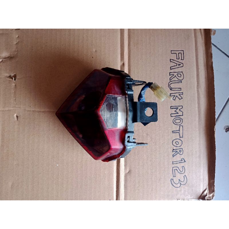 lampu stop belakang Vixion new 2013/2016