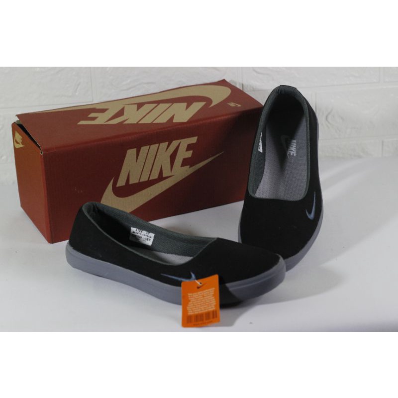 Sepatu Slip On Wanita Nike Local original