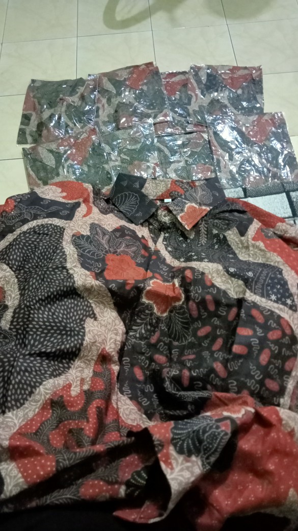 Kemeja Batik Anak Cowok Usia 3-12 Tahun Lengan Pendek