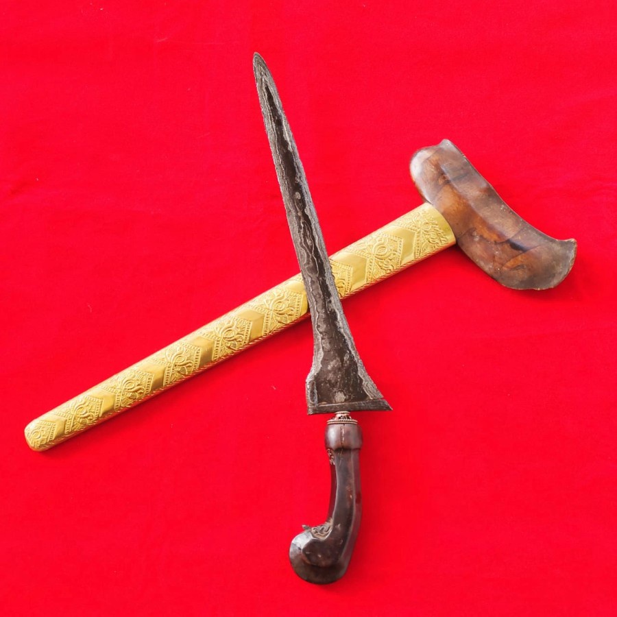 Keris Brojol Pamor Wengkon Isen Tangguh Pajajaran Kuno