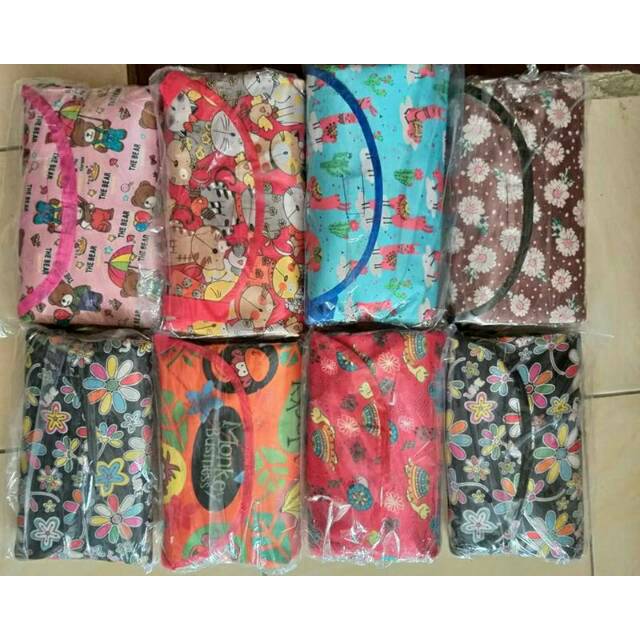 Tikar lipat / tikar piknik / tikar microsatin / tikar lipat motif anti air