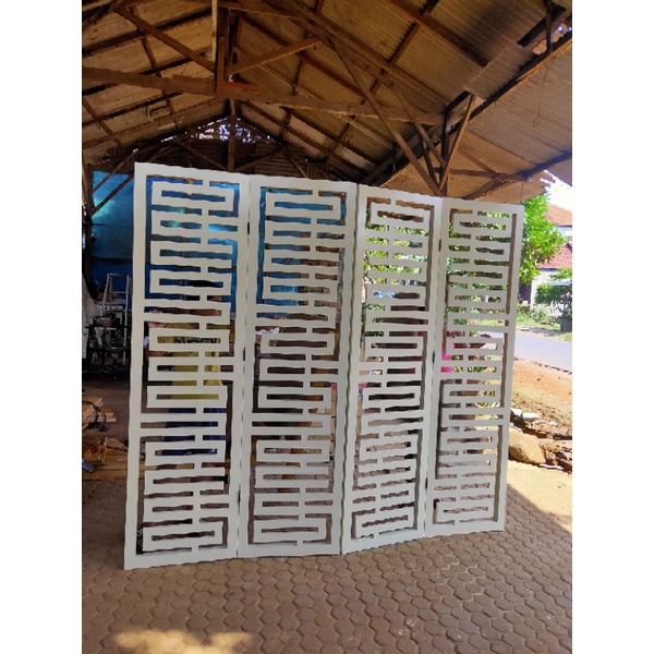 penyekat ruangan minimalis , partisi kayu