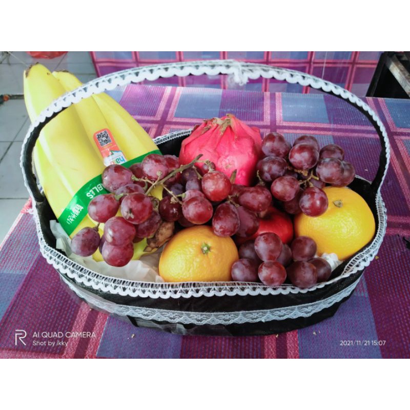 

Parcel Buah