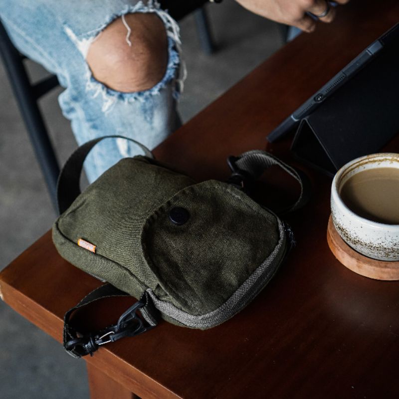 Tas Slempang  Walletbag Mini Pria Desain 2.0