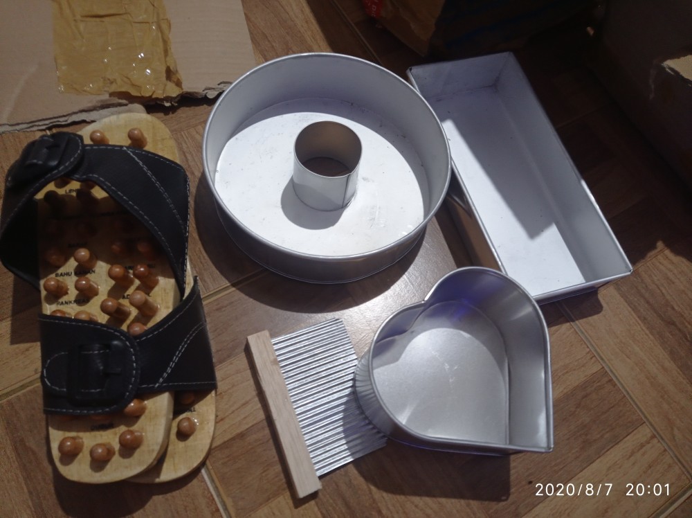 Dakontasik - Loyang Kue Tart Bolu Cake Diameter 18 Bolong Tengah Polos Tanpa Sekat