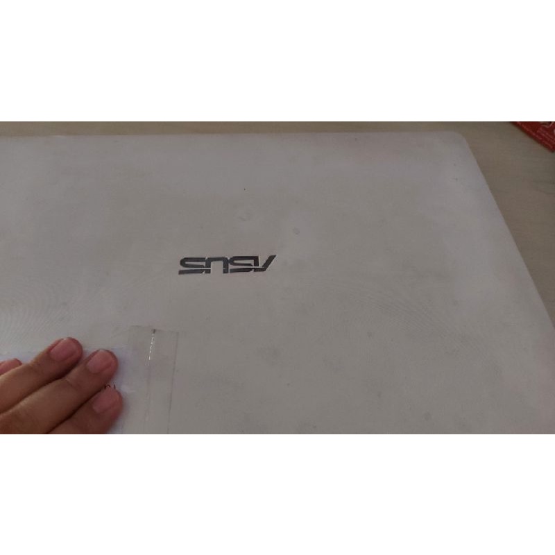 Laptop ASUS Bekas Pakai