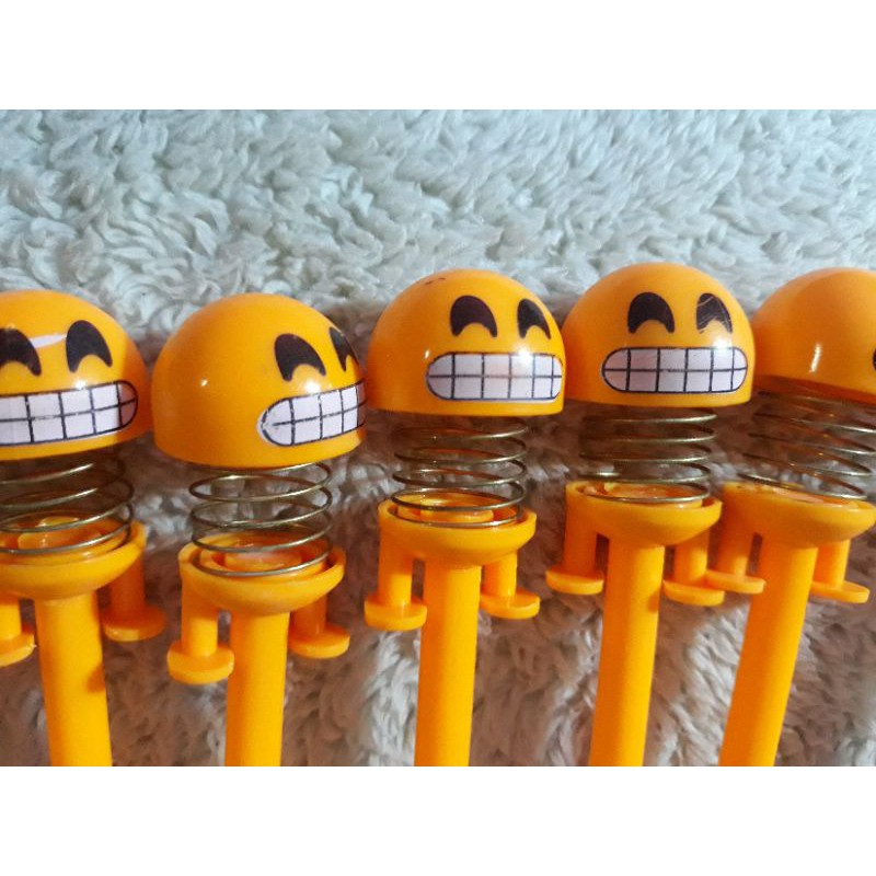 

Pena Emoji Spring Pulpen karakter EMOTICON SOUVENIR