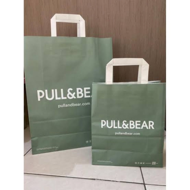 

paperbag pull and bear