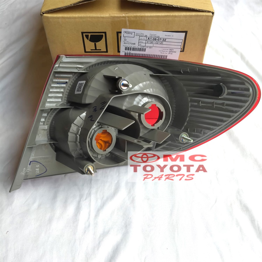 Lampu Stop Lamp Belakang Kiri Corolla Altis Old 81561-02120