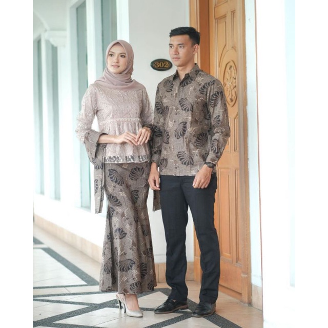 kebaya batik couple Lily | couple kondangan, kebaya wisuda kebaya lamaran