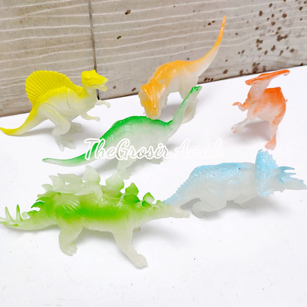 World Dinosaur Glow in The Dark Mainan Dino Dinosarus Nyala Miniatur Jurassic Park