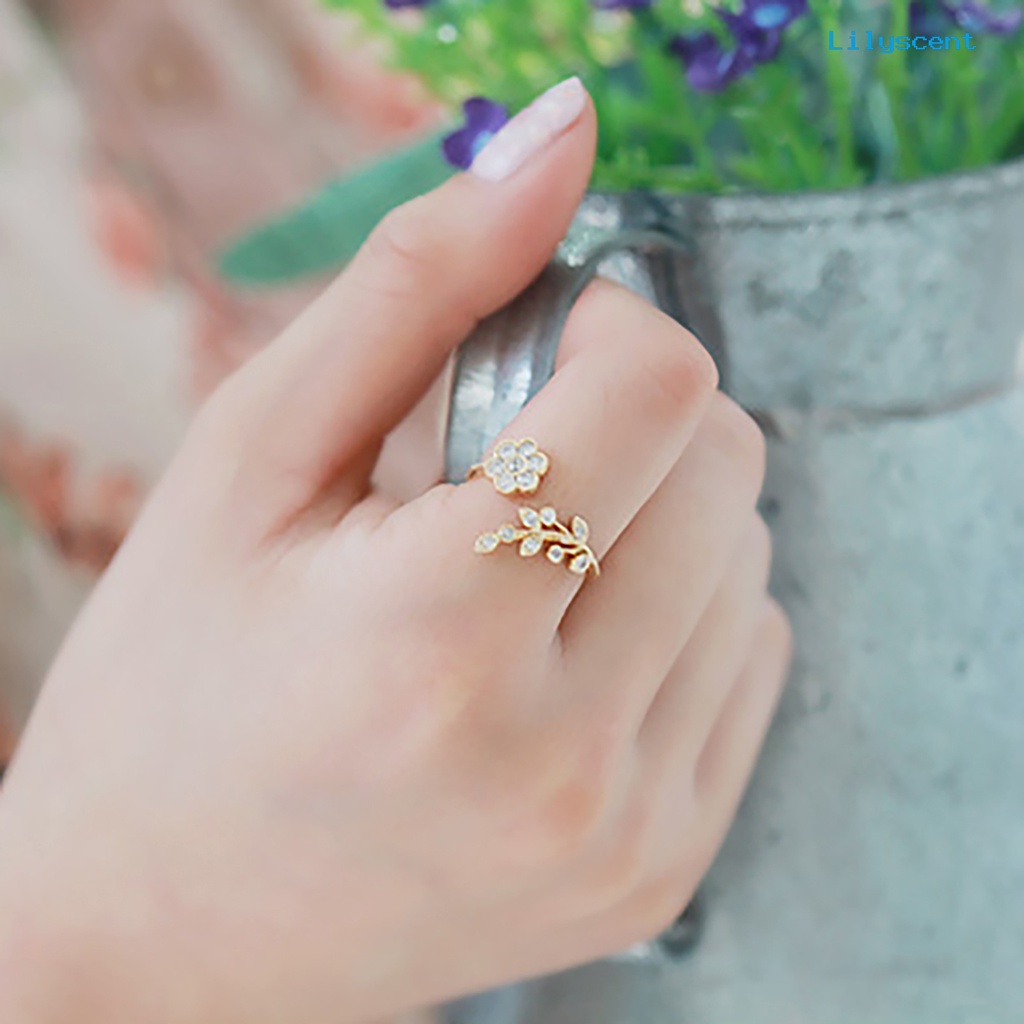 Ls Cincin Terbuka Adjustable Model Ranting Bunga Dengan Berlian Imitasi Untuk Wanita