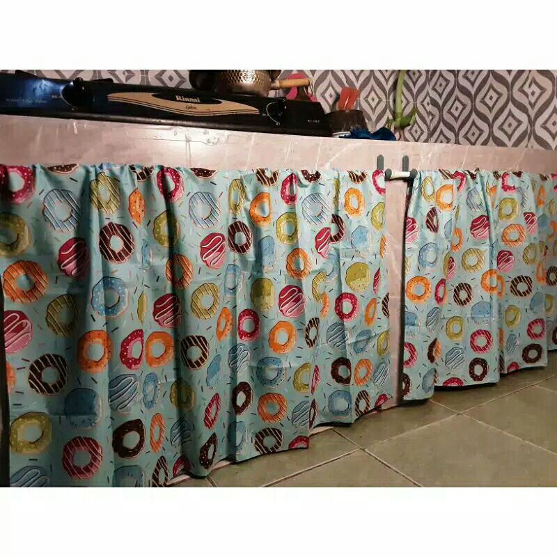 Gorden bawah kompor / Gorden Kolong Dapur motif Donat
