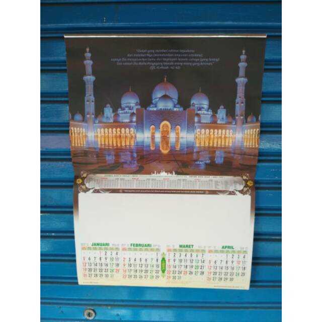 

Kalender dinding caturwulan mesjid Dunia Tahun 2020